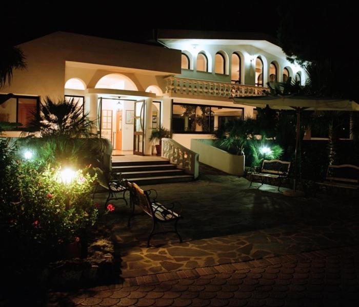 Villaggio Pineta Petto Bianco กาโปวาติกาโน ภายนอก รูปภาพ