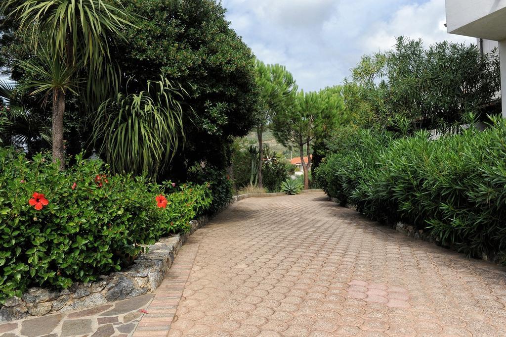Villaggio Pineta Petto Bianco กาโปวาติกาโน ภายนอก รูปภาพ