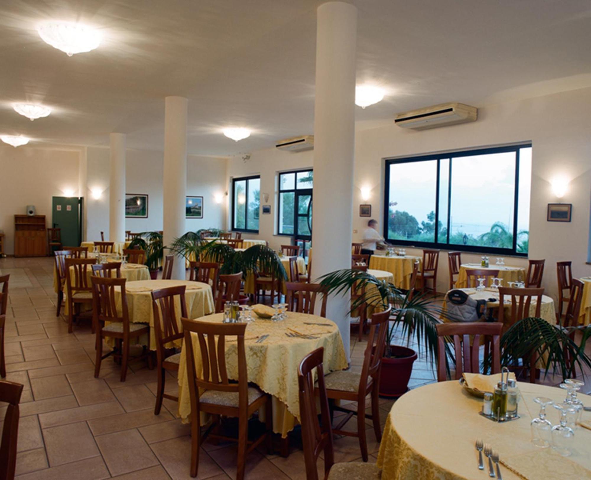 Villaggio Pineta Petto Bianco กาโปวาติกาโน ภายนอก รูปภาพ