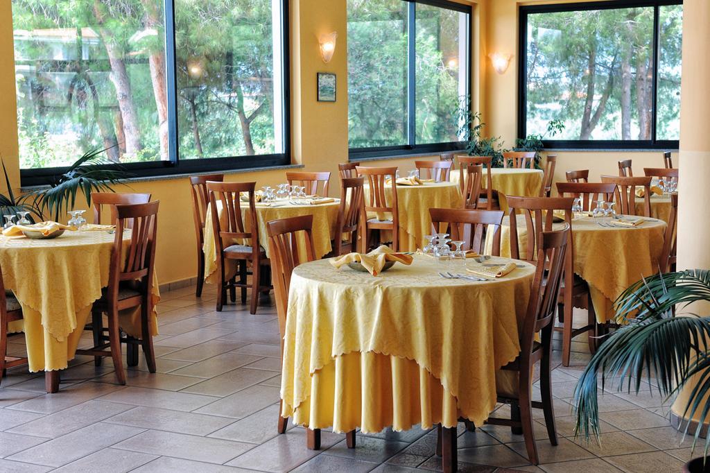 Villaggio Pineta Petto Bianco กาโปวาติกาโน ภายนอก รูปภาพ