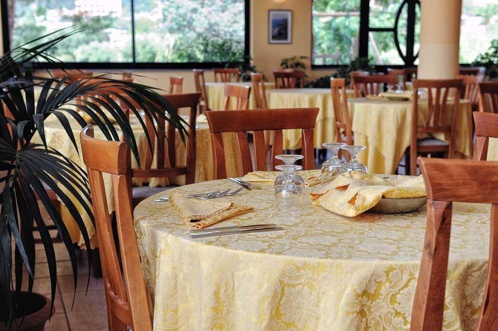 Villaggio Pineta Petto Bianco กาโปวาติกาโน ภายนอก รูปภาพ