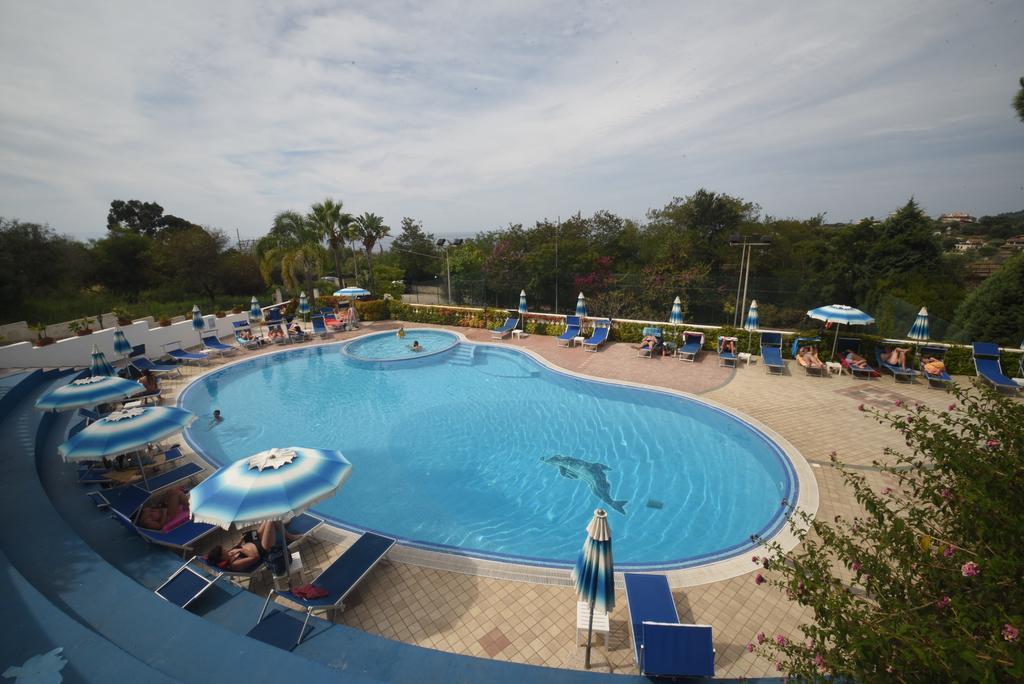 Villaggio Pineta Petto Bianco กาโปวาติกาโน ภายนอก รูปภาพ